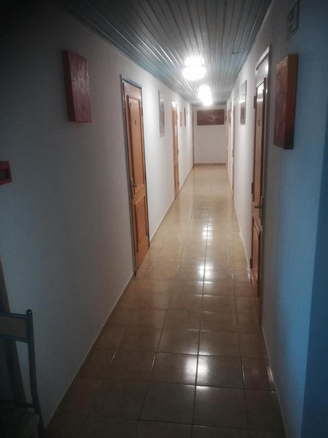 Fekete Macska Panzio Ξενοδοχείο Tata Εξωτερικό φωτογραφία